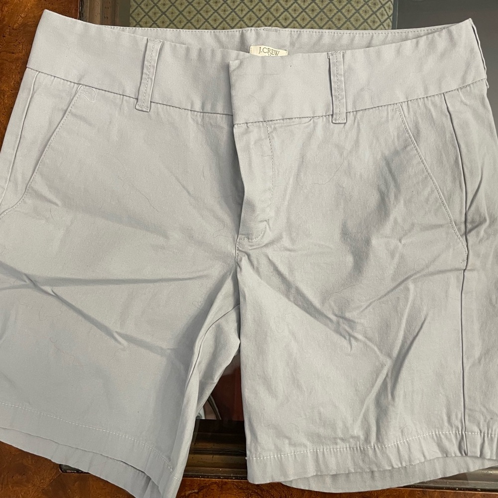 Grey shorts. Perfect for summer!!